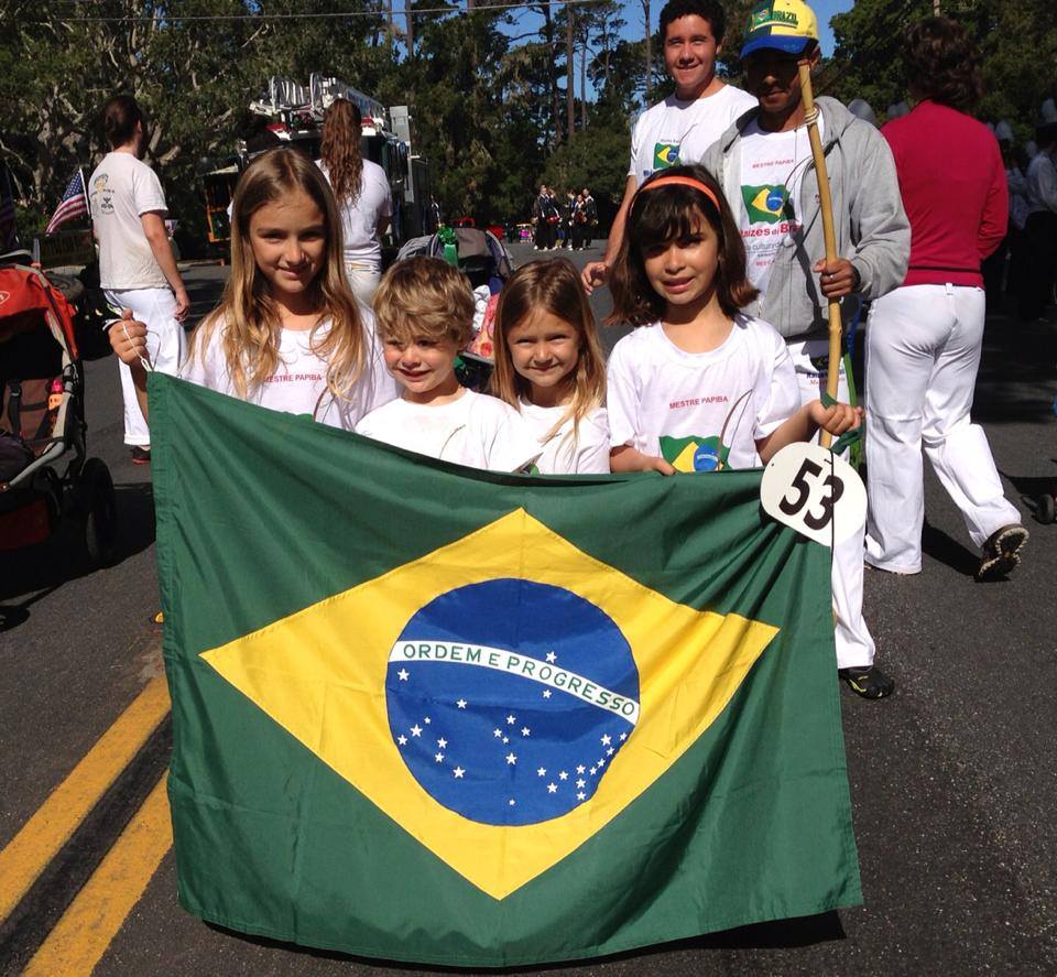 capoeira kids with flag